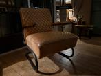 Twee leuke congac kleurige stoelen, Ophalen, Zo goed als nieuw, 75 tot 100 cm, 50 tot 75 cm