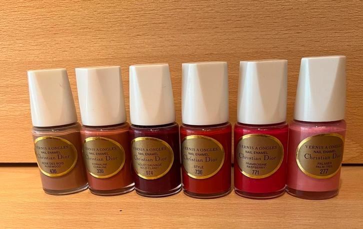 6 flesjes nagellak van Christian Dior (vintage)., Verzamelen, Parfumverzamelingen, Gebruikt, Miniatuur, Gevuld, Ophalen of Verzenden
