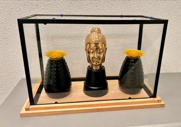 Vitrinekastje Boeddha beschikbaar voor biedingen