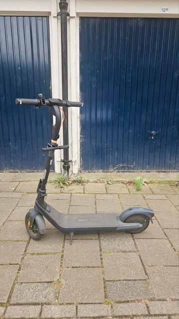 Segway Ninebot E2 Pro - Elektrische Step beschikbaar voor biedingen