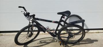 Red Bull mountainbike met 27 versnellingen beschikbaar voor biedingen