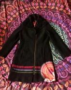 Supermooie A-line jas van Desigual met roosjes 44 nu 74,99€, Zwart, Maat 42/44 (L), Ophalen of Verzenden, Desigual