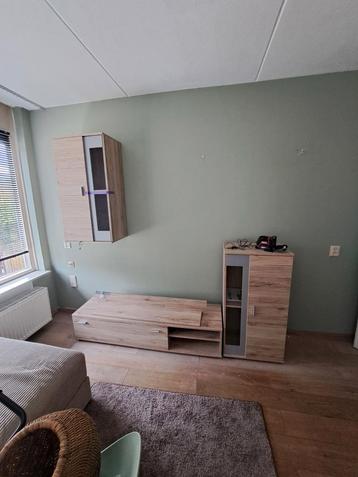tv meubel set beschikbaar voor biedingen