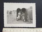 Kleine foto Scheveningen Strand 1955 Strandstoel, Verzamelen, Foto's en Prenten, Natuur, Gebruikt, Foto, Ophalen of Verzenden