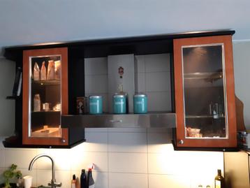 Keuken bovendeel.  beschikbaar voor biedingen