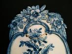 Wandkandelaar rococo stijl kandelaar floraal gesigneerd, Ophalen of Verzenden, Keramiek of Aardewerk