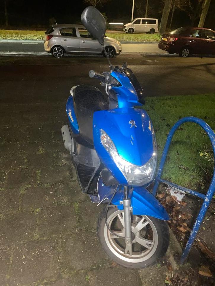 Peugeot kisbee (Start niet), Fietsen en Brommers, Brommeronderdelen | Scooters, Gebruikt, Peugeot, Overige typen, Ophalen