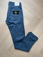 Stone Island broek pantalon badge achter W32, Kleding | Heren, Blauw, W32 (confectie 46) of kleiner, Ophalen of Verzenden, Stone Island
