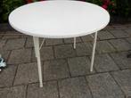 Camping tafeltje wit rond 75 cm. degelijk mat., Caravans en Kamperen, Ophalen, Gebruikt, Campingtafel