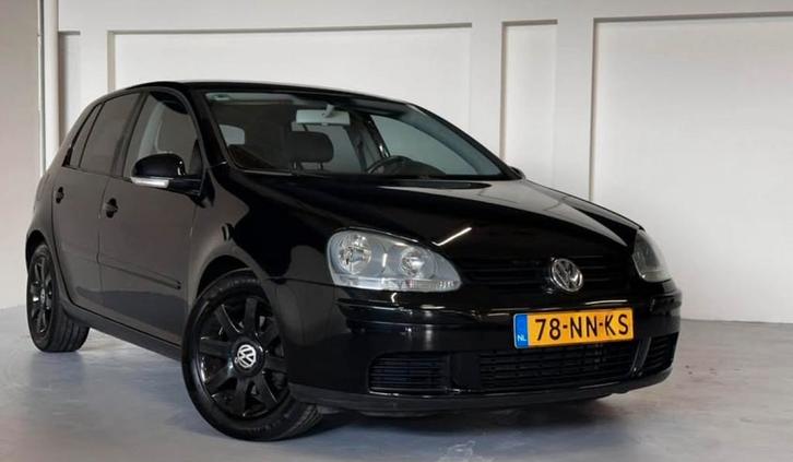Volkswagen Golf 1.6 fsi 160DKM NAP !!  LEES ADVERTENTIE, Auto diversen, Schadeauto's, Handgeschakeld, Benzine, Hatchback, Zwart