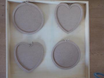 Houten lijsten, afmeting 14 x 14 cm beschikbaar voor biedingen