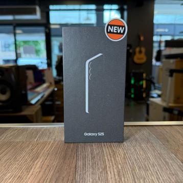 Samsung Galaxy S25 128GB Navy| Nieuw in doos met garantie beschikbaar voor biedingen