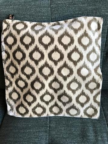 Kussenhoes Hoii Leonardo 45 x 45 cm Military Olive nieuw! beschikbaar voor biedingen