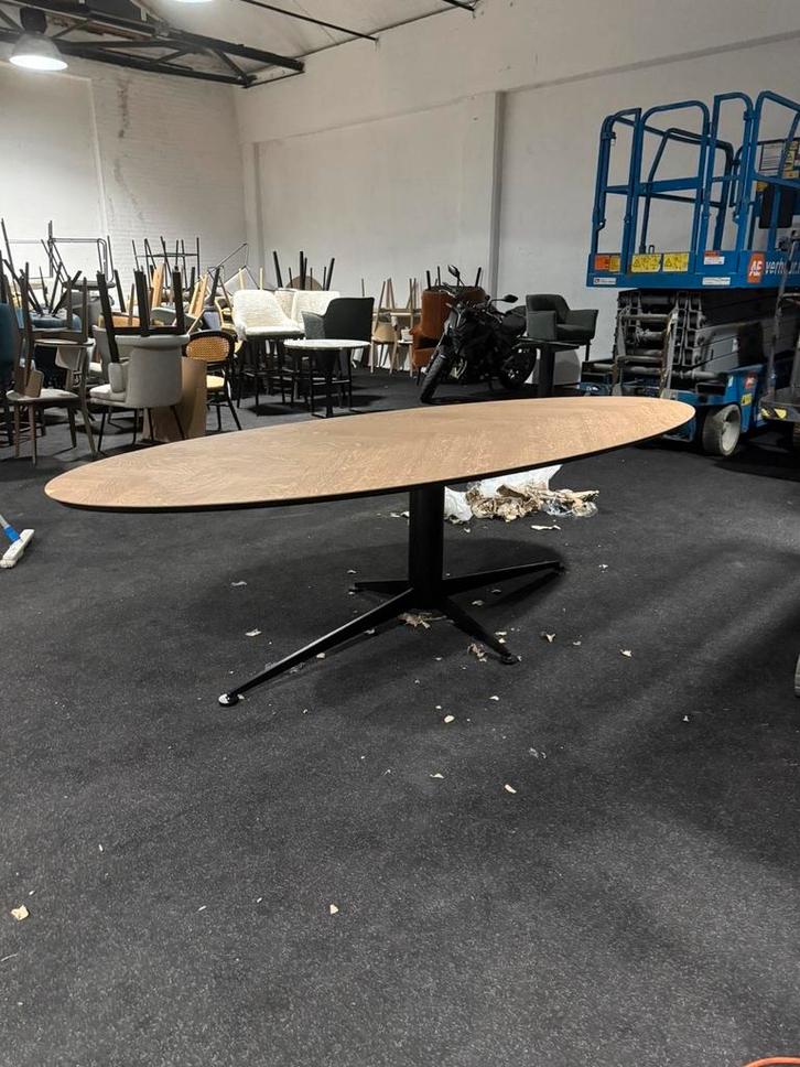 Ovale houten eettafel, Huis en Inrichting, Tafels | Eettafels, Zo goed als nieuw, 100 tot 150 cm, 150 tot 200 cm, Vijf personen of meer