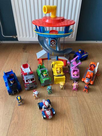 Paw Patrol - meerdere voertuigen en speelfiguren beschikbaar voor biedingen
