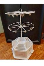 Tweelaagse Draaiende Draadstandaard houten opberg, Ophalen of Verzenden, Zo goed als nieuw