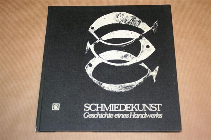 Boek over de geschiedenis van de smeedkunst !!, Boeken, Techniek, Gelezen, Bouwkunde, Ophalen of Verzenden