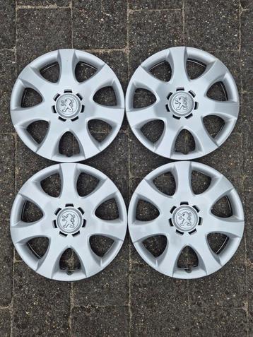 Wieldoppen Peugeot (14 inch) beschikbaar voor biedingen