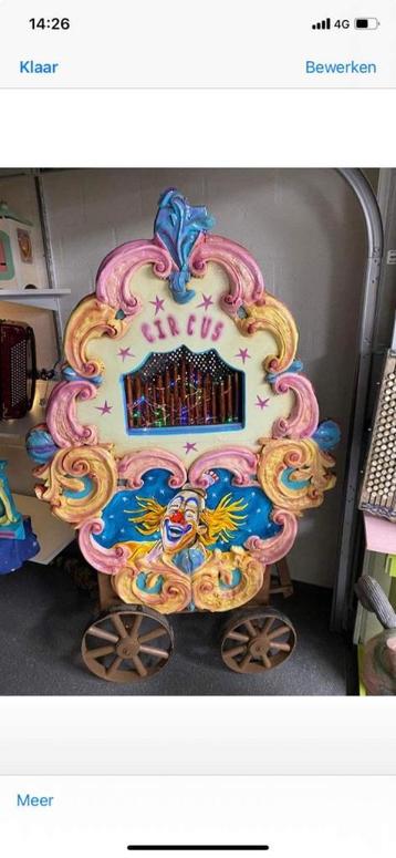 Circus draaiorgel voor de Kerstdagen ... beschikbaar voor biedingen