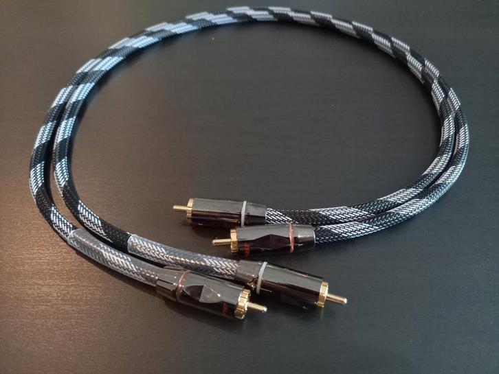AUDIOFIELE INTERLINK-CABLE OFC-COPPER / 24K VERGULDE PLUGGEN, Audio, Tv en Foto, Audiokabels en Televisiekabels, Zo goed als nieuw