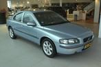 Volvo S60 2.4 170PK 2002 220600km, Auto's, Voorwielaandrijving, Zwart, S60, 75 €/maand