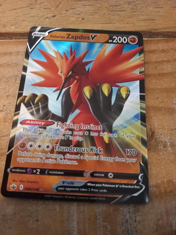 Galarian zapdos., Hobby en Vrije tijd, Verzamelkaartspellen | Pokémon, Zo goed als nieuw, Losse kaart, Foil, Ophalen of Verzenden