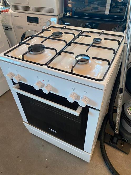 25% korting ! Zo mee prijs 99 euro - wytguod berltsum, Witgoed en Apparatuur, Fornuizen, Gebruikt, Vrijstaand, Gas, 4 kookzones