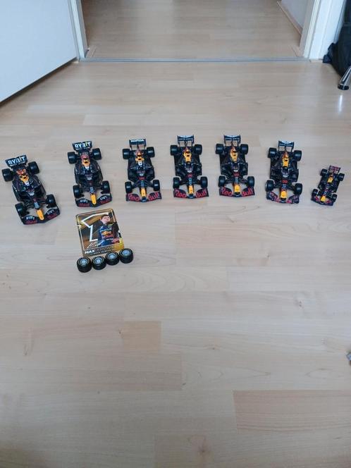7 red Bull Racing formule 1 auto's Max Verstappen, Hobby en Vrije tijd, Modelauto's | 1:24, Zo goed als nieuw, Auto, Overige merken