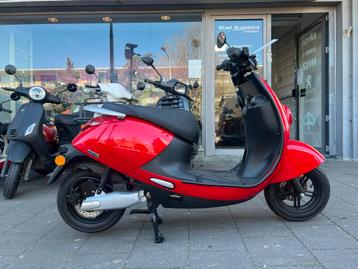 Iva S3 S5 S8 nieuw 45km e-scooter  beschikbaar voor biedingen