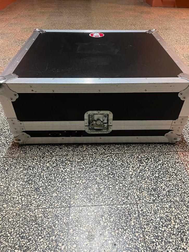 Flightcase voor berhinger pmp 5000 of 6000 versterker, Muziek en Instrumenten, Behuizingen en Koffers, Zo goed als nieuw, Overige instrumenten
