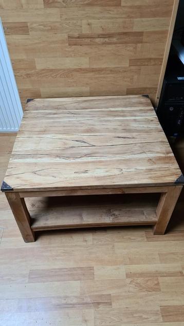 Salontafel 80x80 beschikbaar voor biedingen