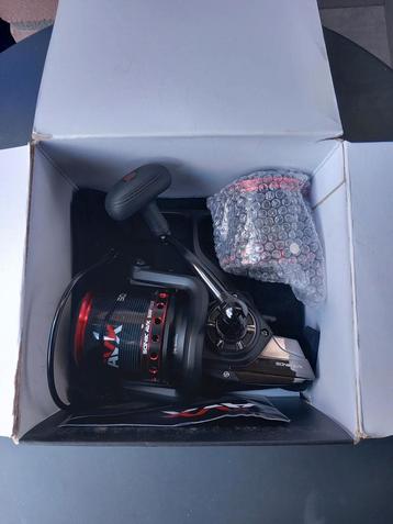 Nieuwe Sonik AVX Surf 10000 molen.  beschikbaar voor biedingen