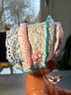 Schattig brocante mutsje met kant lint 3-kleurig, Ophalen of Verzenden, X, Kleertjes, X