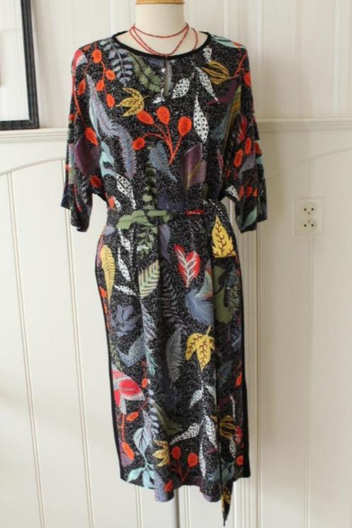 Jurk van POOOLS maat 36, Kleding | Dames, Jurken, Zo goed als nieuw, Maat 36 (S), Overige kleuren, Knielengte, Ophalen of Verzenden