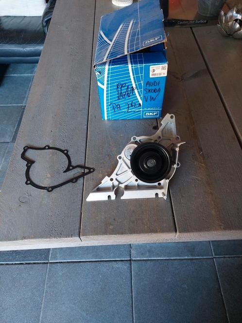 WATERPOMP SKF VKPC81802 VW PASSAT B5 AUDI 80 B4  A4B5 A8D2 A, Auto diversen, Overige Auto diversen, Ophalen of Verzenden