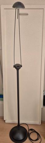 Vloerlamp (137cm hoog), Huis en Inrichting, Lampen | Vloerlampen, Ophalen, Gebruikt, 150 tot 200 cm