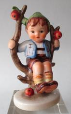 M I Hummel: 142 3/0  -‘Apple Tree Boy’- TMK-3 -10 cm.-1970, Verzenden, Zo goed als nieuw, Hummel