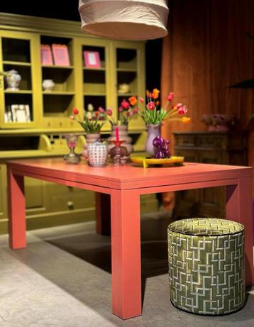 Hippe roze eettafel 200/100 cm beschikbaar voor biedingen