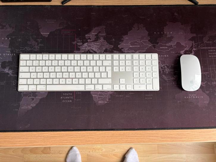 Apple Magic Mouse & Keyboard met numeriek toetsenblok, Computers en Software, Toetsenborden, Zo goed als nieuw, Numeriek, Draadloos