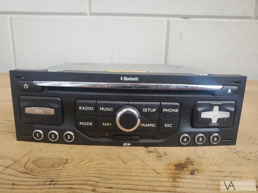 Citroen C3 DS3 Peugeot 3008 5008 radio navigatie RNEG €100, Auto-onderdelen, Dashboard en Schakelaars, Citroën, Gebruikt, Ophalen of Verzenden