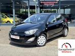 Hyundai i20 1.2i Black pack stoelverw. airco 5drs nw apk, Gebruikt, 4 cilinders, Met garantie (alle), Zwart