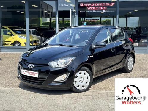 Hyundai i20 1.2i Black pack stoelverw. airco 5drs nw apk, Auto's, Hyundai, Bedrijf, Te koop, i20, ABS, Airbags, Airconditioning