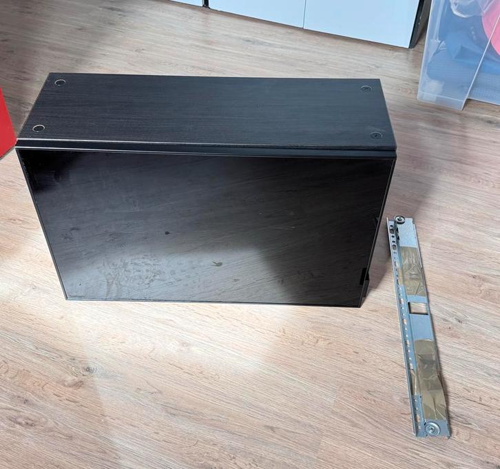 Ikea Besta Zwart met Glasdeur hang kast ophang systeem, Huis en Inrichting, Kasten | Dressoirs, Gebruikt, 50 tot 100 cm, Minder dan 25 cm