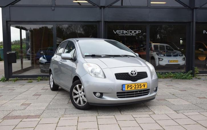 Toyota Yaris 1.3 VVTi Terra, Auto's, Toyota, Bedrijf, Te koop, Yaris, ABS, Airbags, Boordcomputer, Centrale vergrendeling, Elektrische buitenspiegels