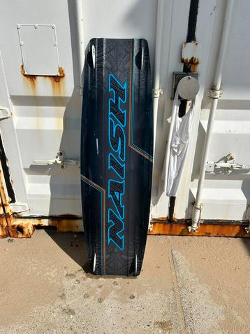 Kiteboard naish monarch 142x42,5 beschikbaar voor biedingen