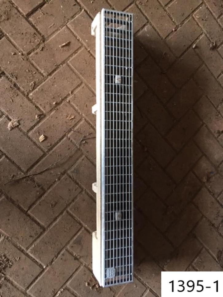 1087. Uitverkoop! Lijngoot / afvoergoot / Puradrain / beton, Doe-het-zelf en Verbouw, Buizen en Afvoer, Zo goed als nieuw, Afvoer