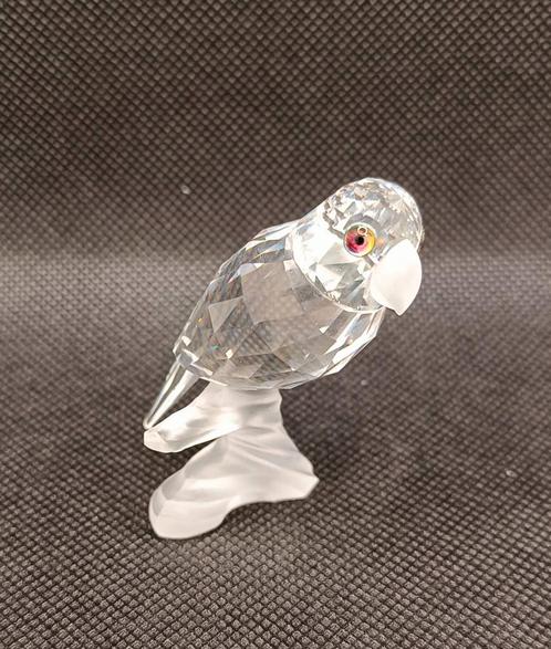 Swarovski papagaai op stok, Verzamelen, Swarovski, Zo goed als nieuw, Figuurtje, Ophalen of Verzenden