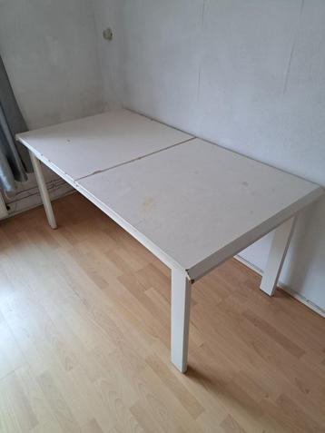 Uitschuiftafel