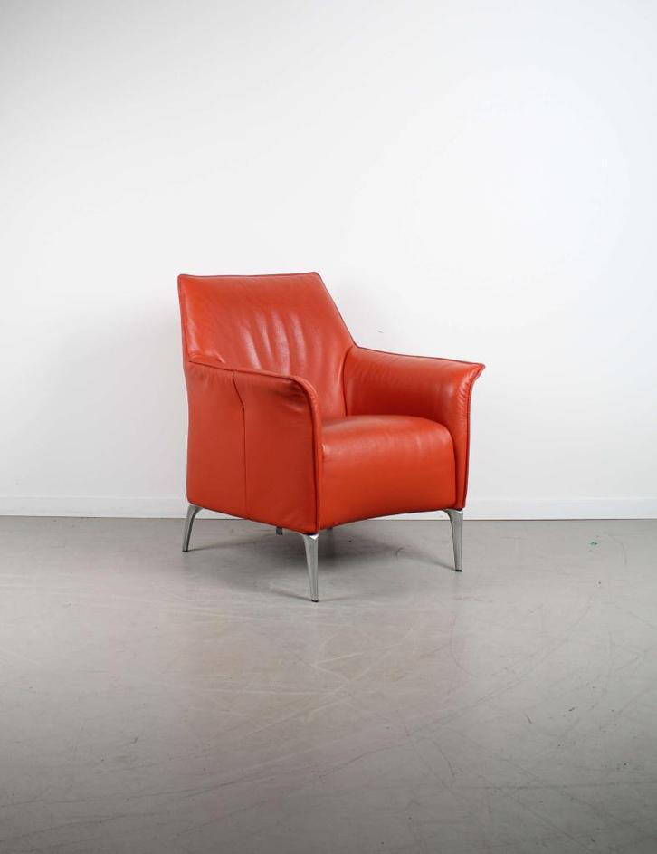 Leolux Mayuro Fauteuil Oranje Leer – Chroom, Huis en Inrichting, Fauteuils, Zo goed als nieuw, Leer, Metaal, 50 tot 75 cm, Minder dan 75 cm