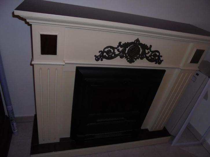 Elektrische sfeerhaard met schouw en verwarmingsfunctie, Huis en Inrichting, Haarden, Zo goed als nieuw, Elektrische haard, Ophalen